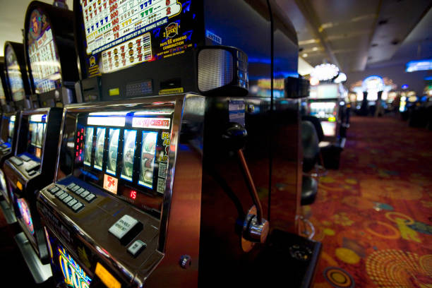 sofabet88 mobile app showing live roulette table and esports match odds side-by-side
